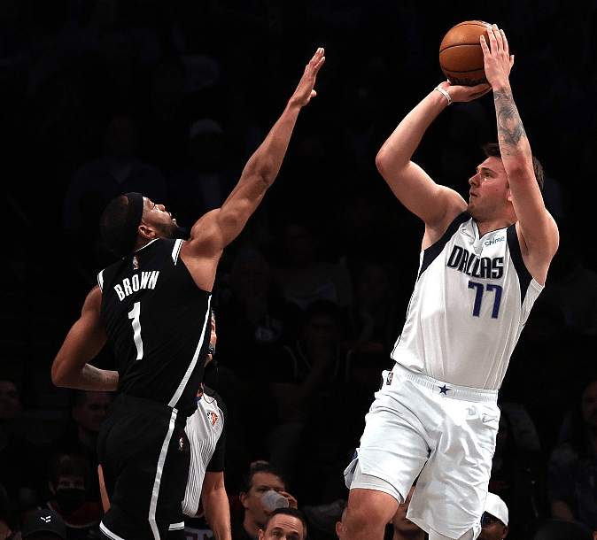 开云棋牌下载窗口期阿贾克斯调整名单以备法国杯，绝杀压哨环节打磨，气氛紧张，年轻球员得到机会的简单介绍